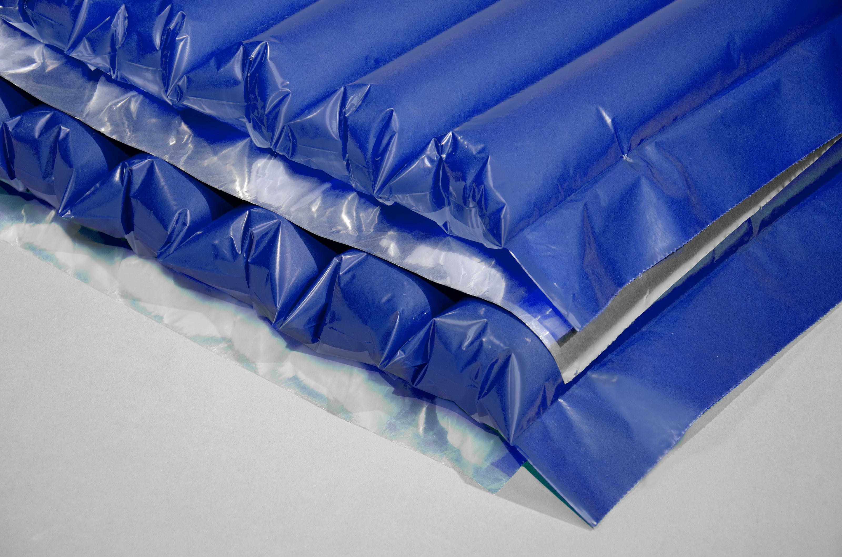 Two Soku Minut Mattress with reflector layers setup for winter conditions